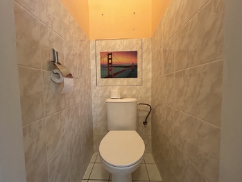 Toaleta - Prodej bytu 2+1 v družstevním vlastnictví 65 m², Milovice
