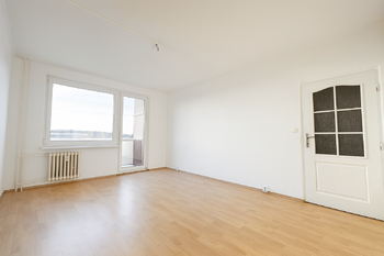 Pokoj - Prodej bytu 2+1 v družstevním vlastnictví 65 m², Milovice