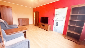 Obývací pokoj - Prodej bytu 2+1 v družstevním vlastnictví 65 m², Milovice