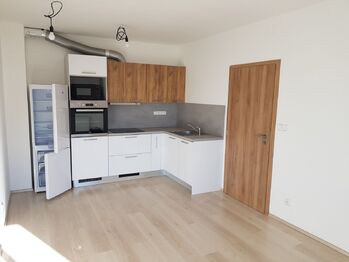 Pronájem bytu 2+kk v osobním vlastnictví 40 m², Jince