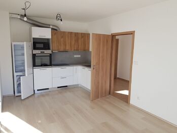 Pronájem bytu 2+kk v osobním vlastnictví 40 m², Jince