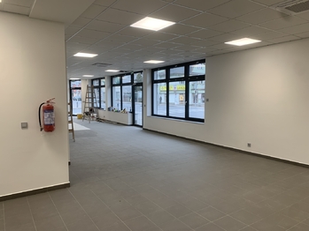 Pronájem obchodních prostor 147 m², Praha 9 - Horní Počernice