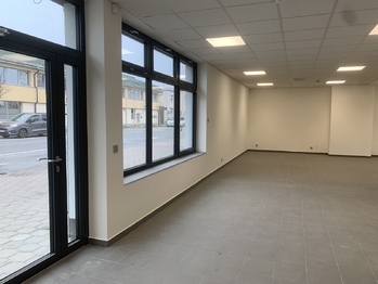 Pronájem obchodních prostor 147 m², Praha 9 - Horní Počernice