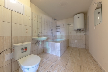 Prodej domu 315 m², Lomnice nad Lužnicí