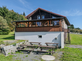 venkovní zahrada v zadní části - Prodej ubytovacího zařízení 523 m², Světlá pod Ještědem