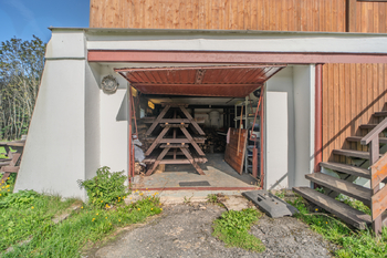 garáž  - Prodej ubytovacího zařízení 523 m², Světlá pod Ještědem
