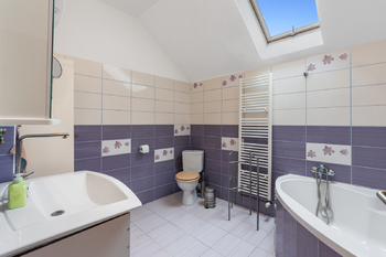 Koupelna 1 - Prodej domu 129 m², Kounice