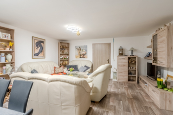 Prodej domu 499 m², Velemín