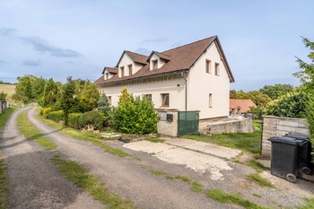 Prodej domu 499 m², Velemín