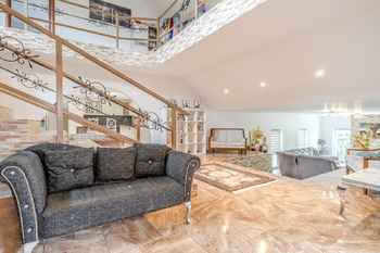 Prodej domu 499 m², Velemín