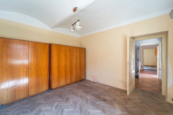 Budova 1 ložnice 4 - Prodej zemědělského objektu 218 m², Kojice