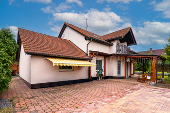 Prodej domu 250 m², Jesenice