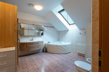 Prodej domu 250 m², Jesenice