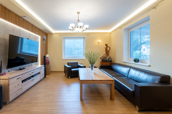 Prodej domu 250 m², Jesenice