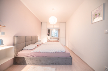 Pronájem bytu 2+kk v osobním vlastnictví 53 m², Hostivice