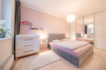 Pronájem bytu 2+kk v osobním vlastnictví 53 m², Hostivice