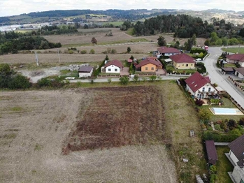 Prodej pozemku 954 m², Petráveč
