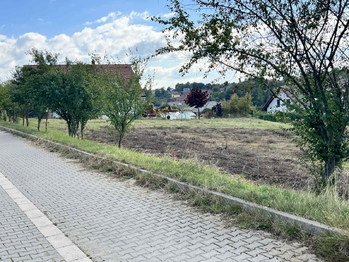 Prodej pozemku 954 m², Petráveč