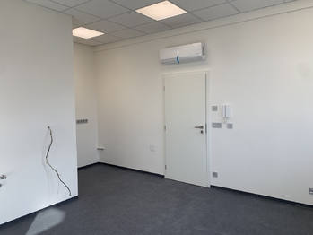 Pronájem komerčního prostoru 20 m², Praha 9 - Horní Počernice
