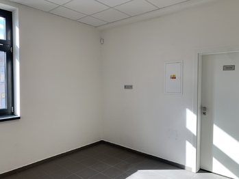 ordinace 20 m2 - čekárna - Pronájem komerčního prostoru 20 m², Praha 9 - Horní Počernice