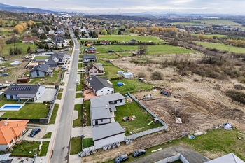 Prodej pozemku 1300 m², Černovice