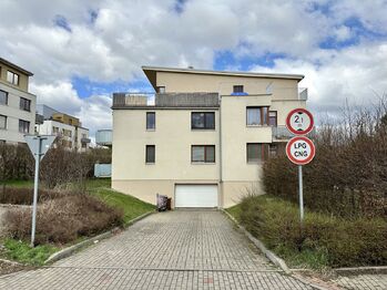 Prodej garážového stání 14 m², Praha 10 - Štěrboholy