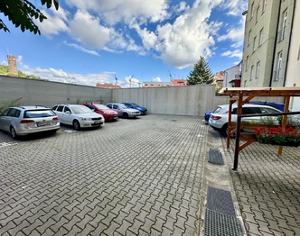 Prodej nájemního domu 736 m², Praha 5 - Smíchov