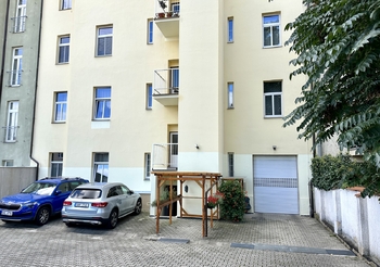 Prodej nájemního domu 736 m², Praha 5 - Smíchov