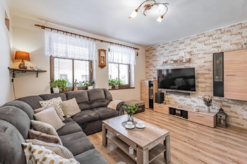 Obývací pokoj. - Prodej domu 123 m², Žíšov 