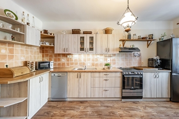 Kuchyně. - Prodej domu 123 m², Žíšov