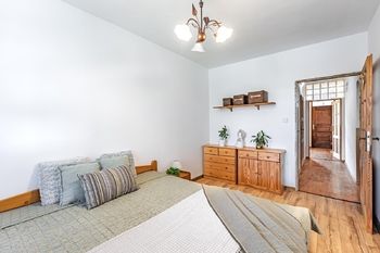 Ložnice v přízemí. - Prodej domu 123 m², Žíšov