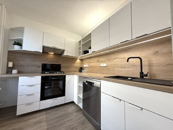 Pronájem bytu 3+1 v osobním vlastnictví 75 m², Praha 10 - Strašnice