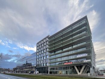 Pohled na dům z ulice Nové sady - Pronájem bytu 2+kk v osobním vlastnictví 55 m², Brno