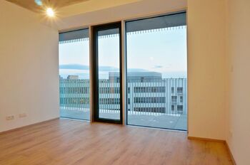 Ložnice 15,9 m2 se vstupem na balkon - Pronájem bytu 2+kk v osobním vlastnictví 55 m², Brno