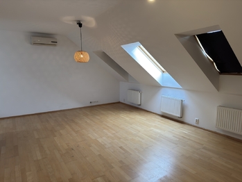 Pronájem bytu 3+1 v osobním vlastnictví 62 m², Brno