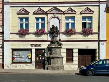Pronájem obchodních prostor 42 m², Osek