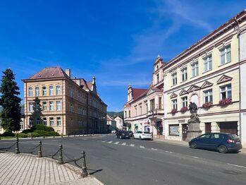 Pronájem obchodních prostor 42 m², Osek