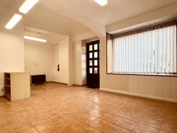 Pronájem obchodních prostor 42 m², Osek