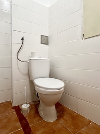 Pronájem obchodních prostor 42 m², Osek