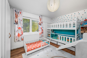 BYT 4+1 - DĚTSKÝ POKOJ - Prodej domu 226 m², Cehnice