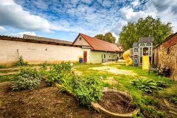 DVŮR - Prodej domu 226 m², Cehnice