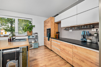 BYT 4+1 - KUCHYNĚ - Prodej domu 226 m², Cehnice
