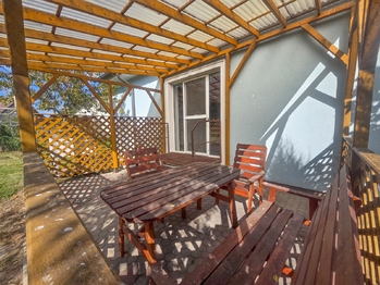 zastřešená terasa - Prodej domu 227 m², Kaplice