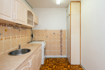 kuchyň - Prodej bytu 2+1 v osobním vlastnictví 49 m², Praha 6 - Řepy