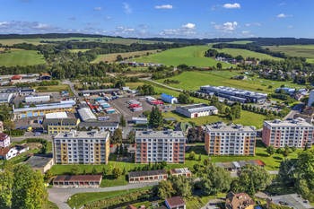 Byt 3+1, Třebovská, Ústí nad Orlicí - Hylváty - pohled na dům - Prodej bytu 3+1 v družstevním vlastnictví 84 m², Ústí nad Orlicí