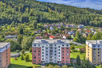 Byt 3+1, Třebovská, Ústí nad Orlicí - Hylváty - pohled na dům - Prodej bytu 3+1 v družstevním vlastnictví 84 m², Ústí nad Orlicí