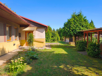 Prodej domu 166 m², Záhornice