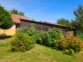 Zahrada u domu. - Prodej domu 166 m², Záhornice