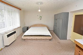 Ložnice.  - Prodej domu 166 m², Záhornice