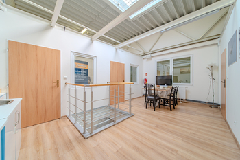 Pronájem skladovacích prostor 190 m², Jeneč